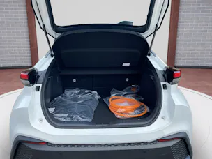 Toyota C-HR 2.0 PHEV Swiss Edition inkl. Winterkompletträder!