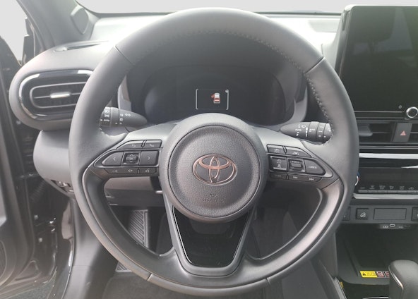 Vehicle image 14 Vehicle image 14