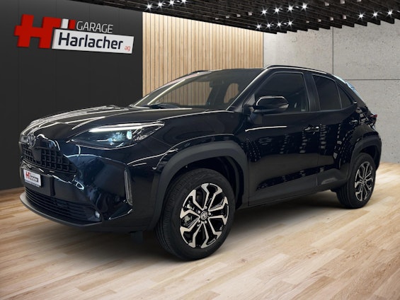 First vehicle image
