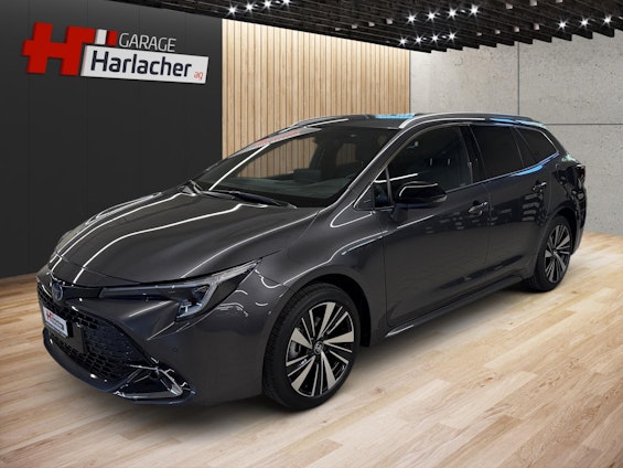 First vehicle image