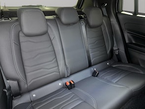 Vehicle image JEEP Avenger Summit