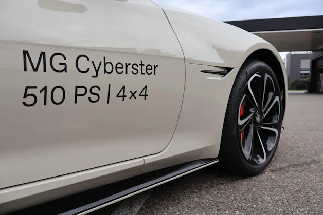 MG Cyberster 77kWh 4WD