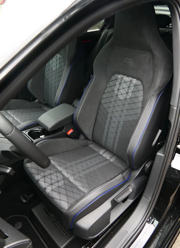 VW Golf 1.5 e TSI mHEV R-Line DSG