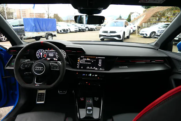 Audi RS3 Limousine 2.5 TSI quattro S-tronic