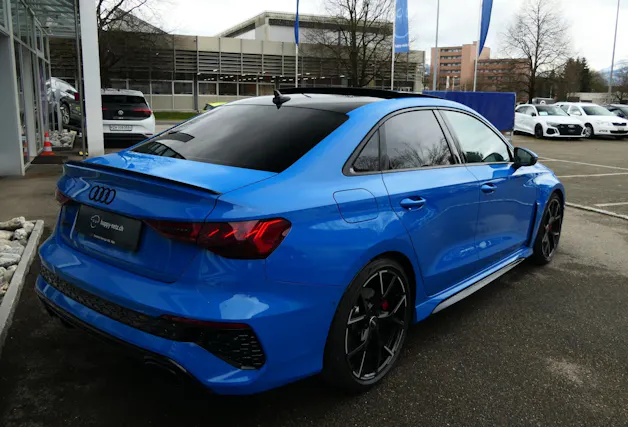 Audi RS3 Limousine 2.5 TSI quattro S-tronic
