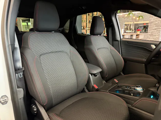 Ford Kuga 2.5 FHEV ST-Line FWD