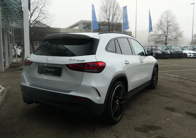 Mercedes-Benz GLA 45 S AMG 4Matic+ 8G-Speedshift DCT