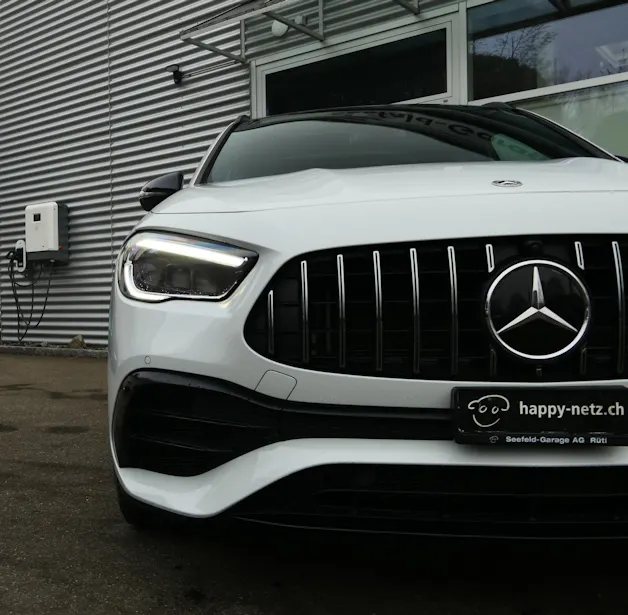 Mercedes-Benz GLA 45 S AMG 4Matic+ 8G-Speedshift DCT