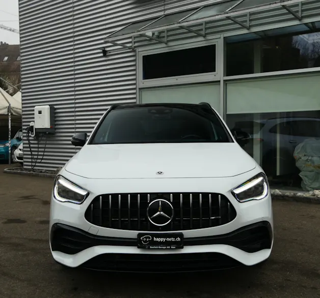 Mercedes-Benz GLA 45 S AMG 4Matic+ 8G-Speedshift DCT