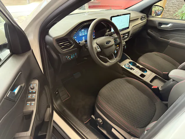 Ford Kuga 2.5 FHEV ST-Line FWD