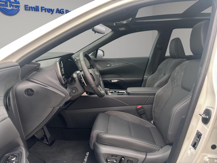 Vehicle image LEXUS RX