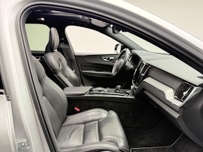 Vehicle image VOLVO XC60 2.0 T6 TE R-Design eAWD