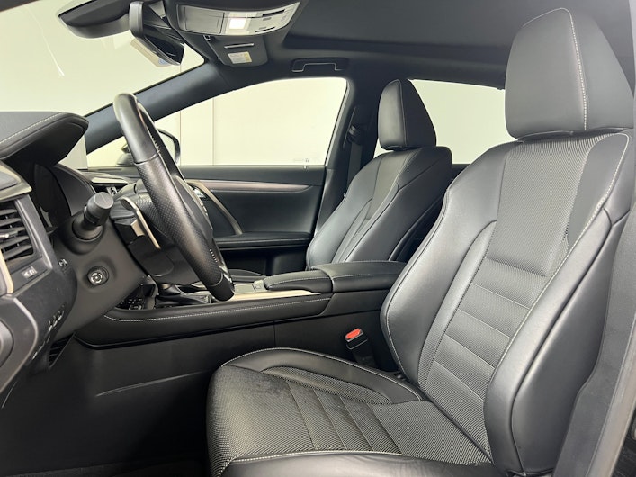 Vehicle image LEXUS RX