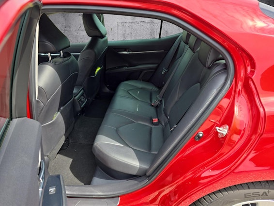 Vehicle image 9