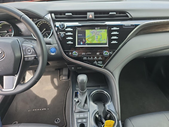 Vehicle image 7