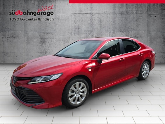 First vehicle image