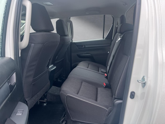 Vehicle image 5 Vehicle image 5