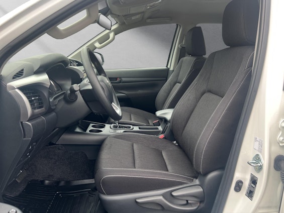 Vehicle image 2 Vehicle image 2