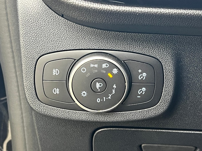 Vehicle image FORD FIESTA