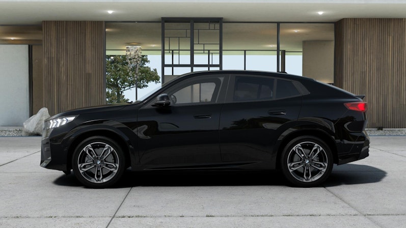 Vehicle image BMW iX2