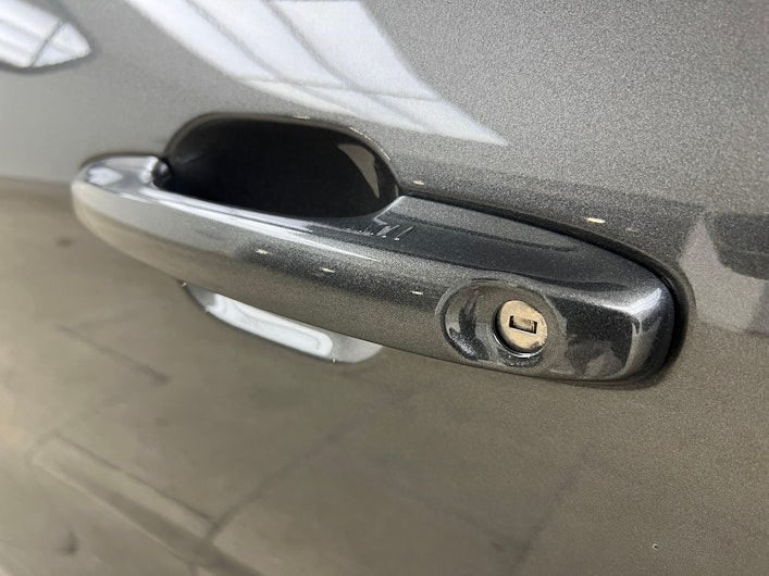 Vehicle image FORD KUGA