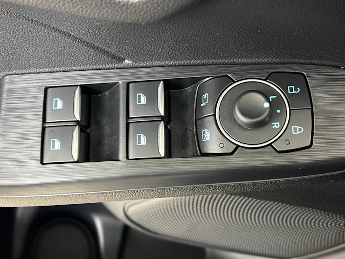 Vehicle image FORD KUGA