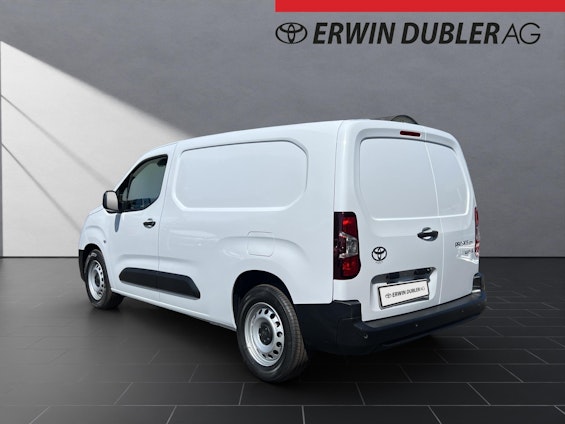 Vehicle image 3 Vehicle image 3