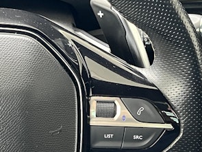 Vehicle image PEUGEOT 5008 1.5 BlueHDi GT Line