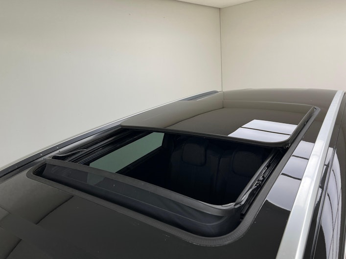 Vehicle image PEUGEOT 5008