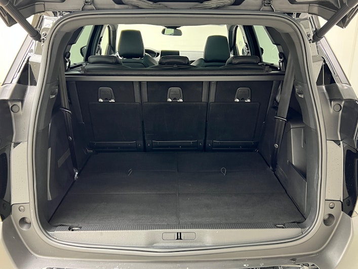 Vehicle image PEUGEOT 5008