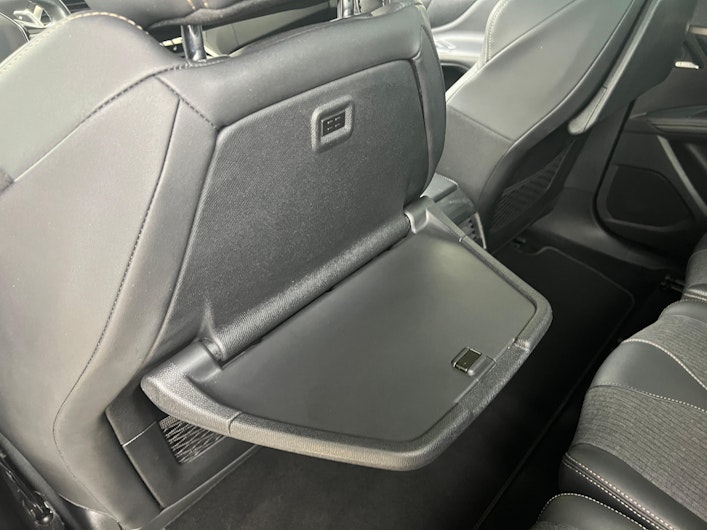 Vehicle image PEUGEOT 5008