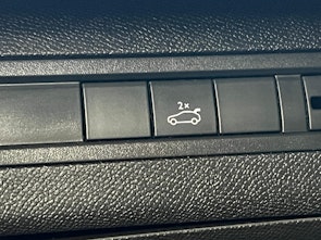 Vehicle image PEUGEOT 5008 1.5 BlueHDi GT Line