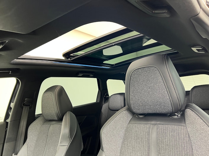 Vehicle image PEUGEOT 5008