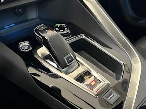 Vehicle image PEUGEOT 5008 1.5 BlueHDi GT Line