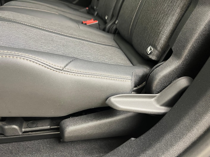 Vehicle image PEUGEOT 5008