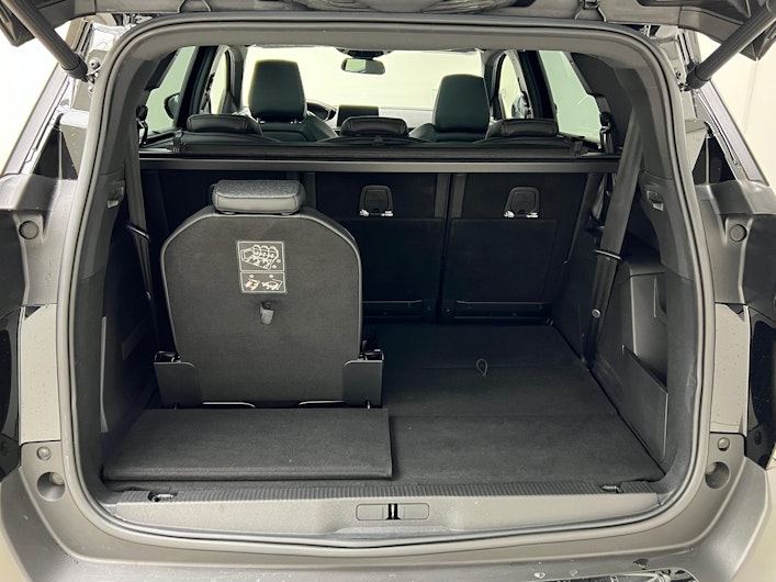 Vehicle image PEUGEOT 5008