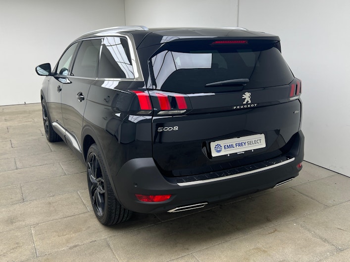 Vehicle image PEUGEOT 5008