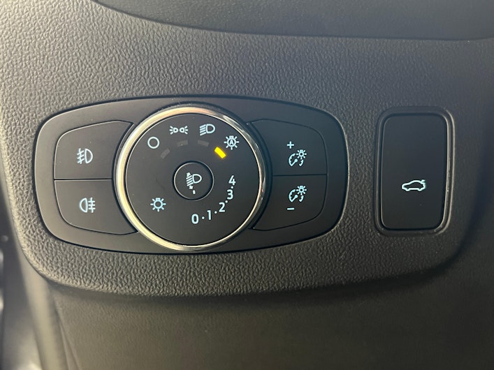 Vehicle image FORD PUMA