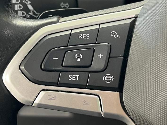 Vehicle image VW TIGUAN