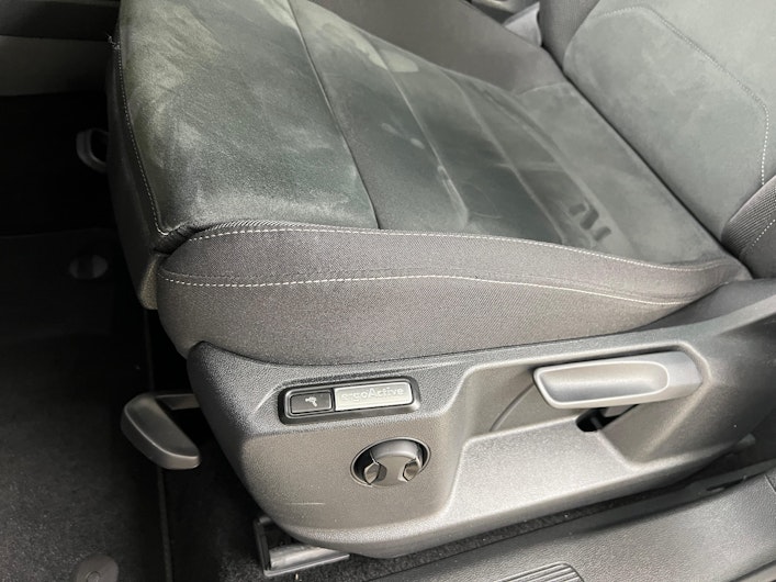 Vehicle image VW TIGUAN