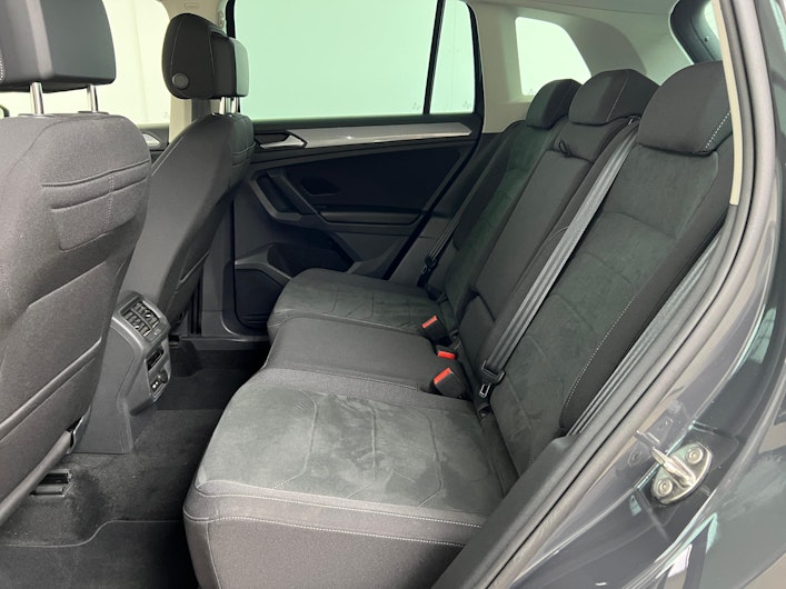 Vehicle image VW TIGUAN