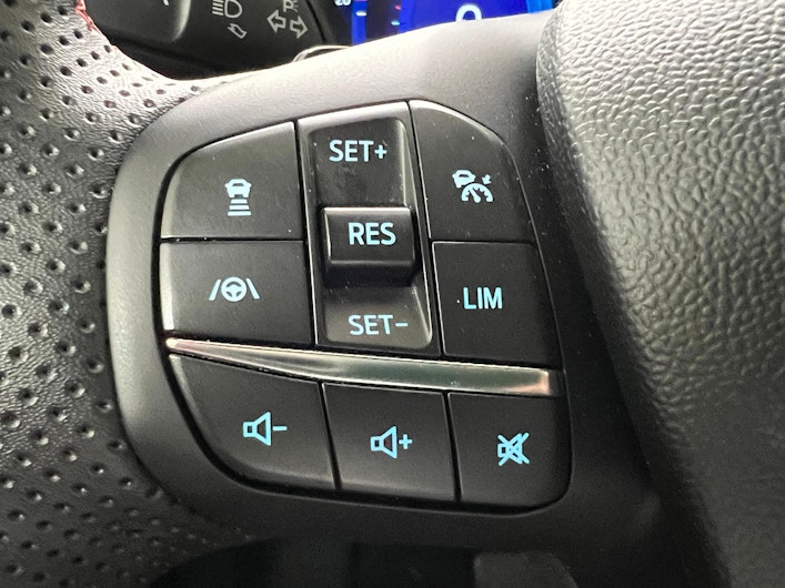 Vehicle image FORD PUMA