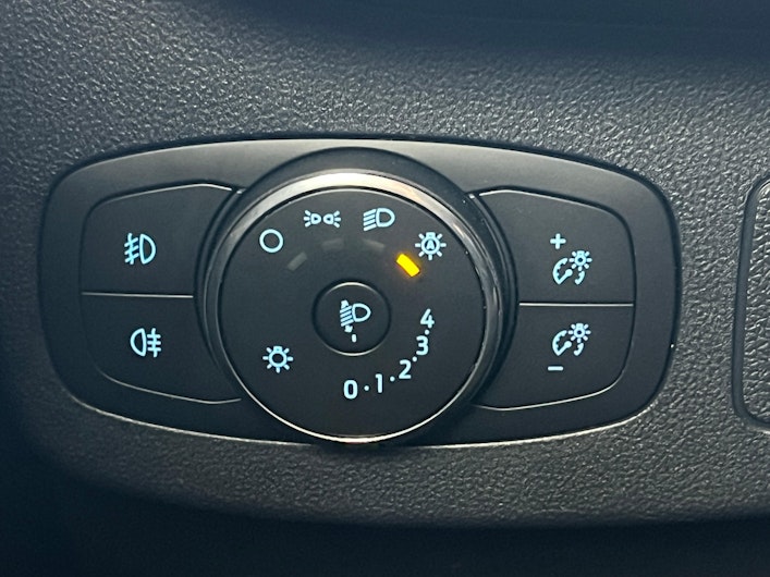 Vehicle image FORD PUMA