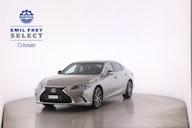 First vehicle image