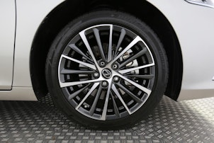 Vehicle image LEXUS ES 300h Comfort