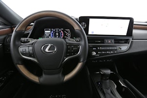 Vehicle image LEXUS ES 300h Comfort