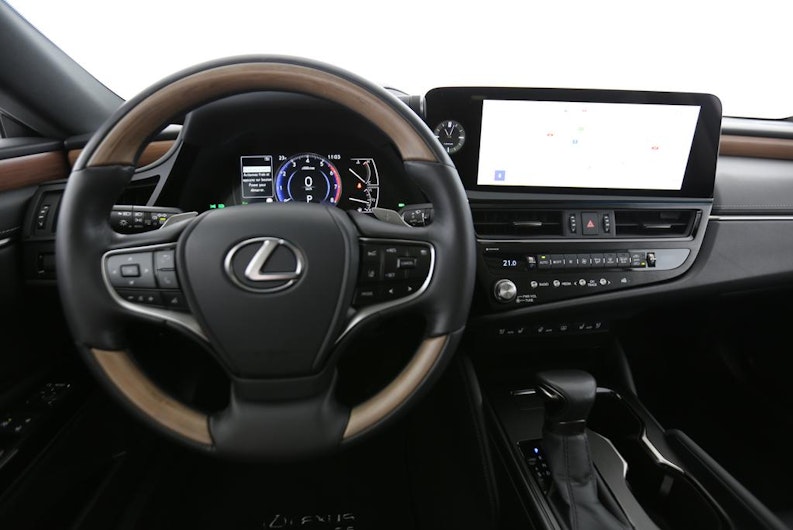 Vehicle image LEXUS ES