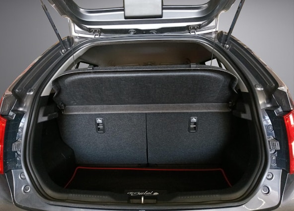 Vehicle image 15 Vehicle image 15