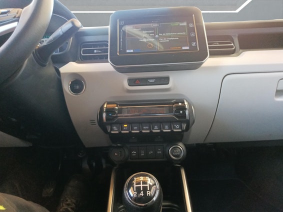 Vehicle image 12