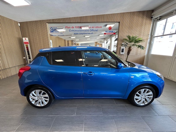 First vehicle image